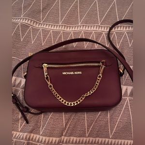 Like new Michael Kors crossbody bag